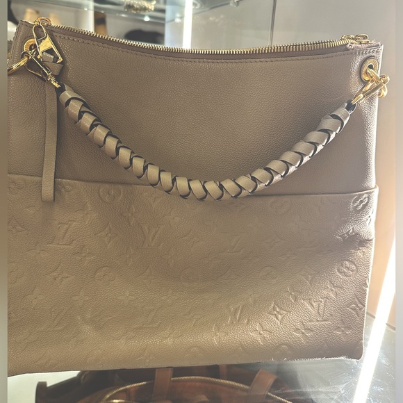 Louis Vuitton Monogram Empreinte Maida Hobo Bag - Picture 3 of 15